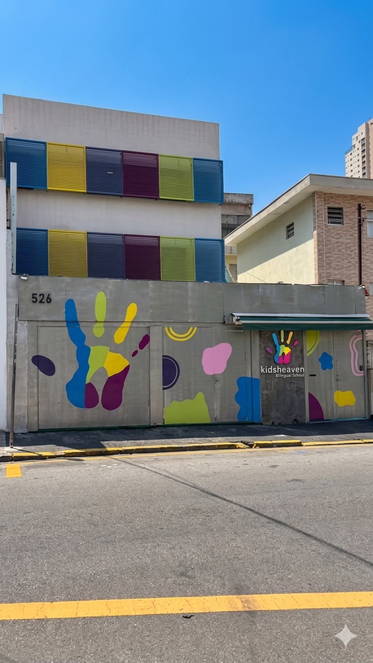 Fachada da Kidsheaven, escola bilíngue em Santana, São Paulo