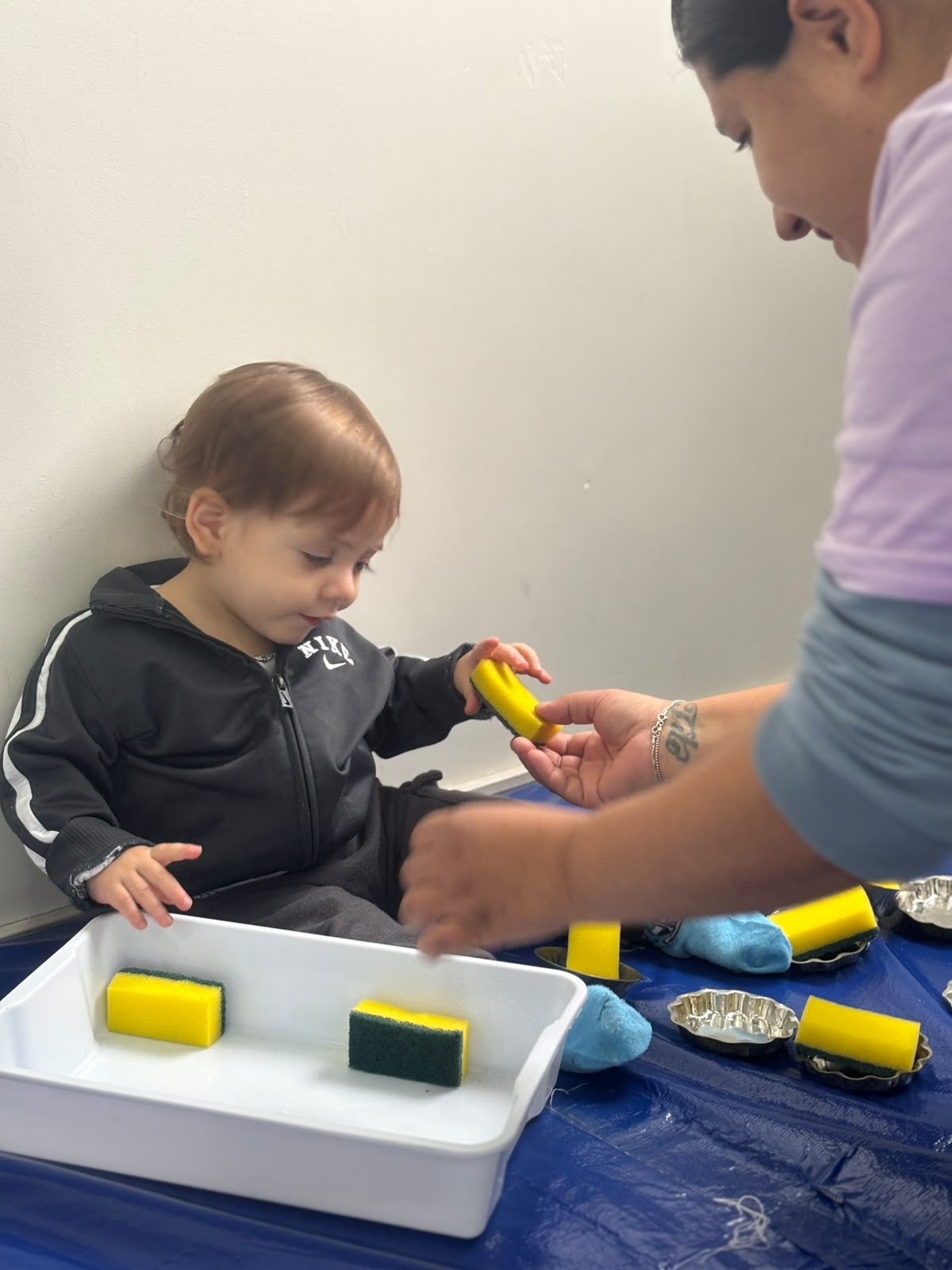 Por que meu filho chora na entrada da escola? Entenda e ajude